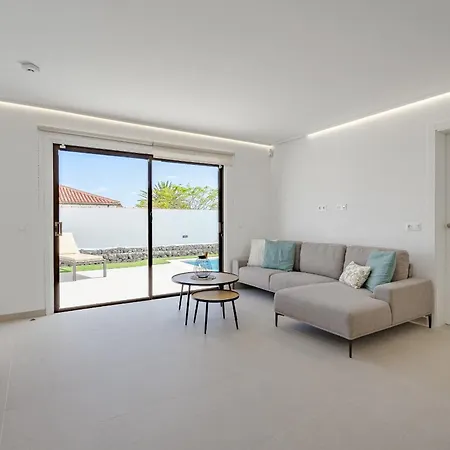 Martina By Welcome Tenerife *