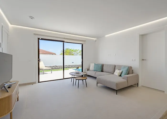 Martina By Welcome Tenerife *