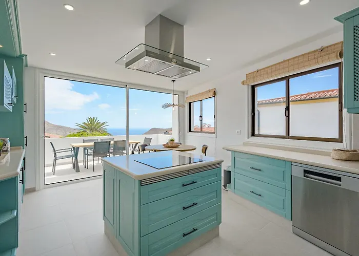 Martina By Welcome Tenerife *