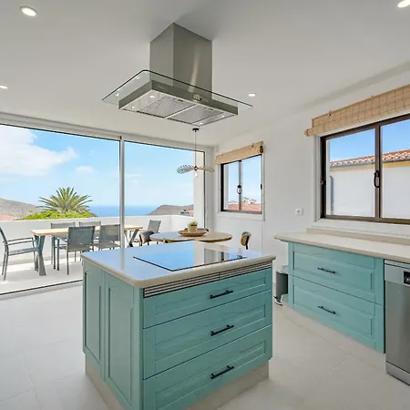 Martina By Welcome Tenerife *